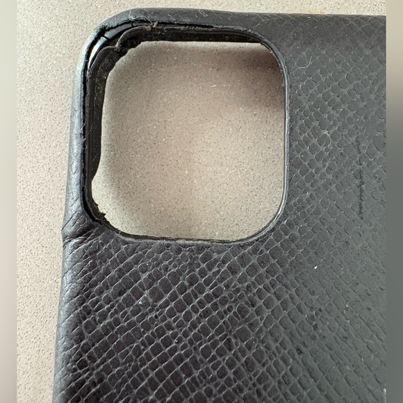LOUIS VUITTON iPhone 11pro case - Picture 3 of 8